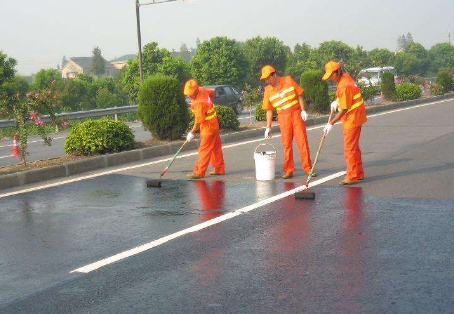 石河子 彩色路面喷漆维修改色的使用寿命有多长？